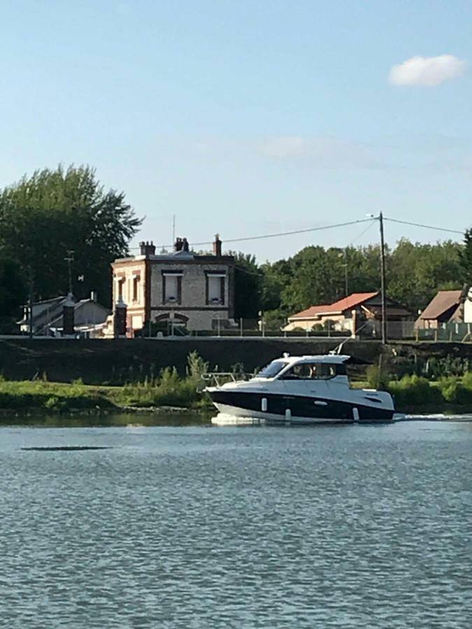La Maison Des Pecheurs Saint-Pierre-du-Vauvray Luaran gambar